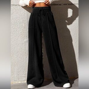 NWT City Walk wide leg sweatpants by Commense in size Small